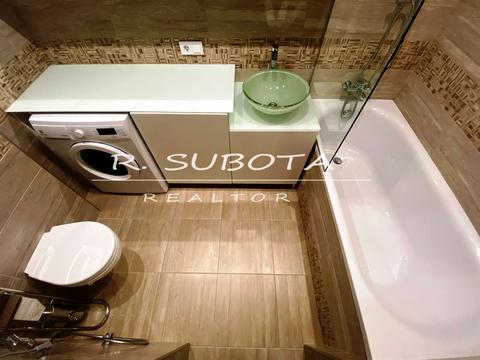 квартира за адресою Левка Лук'яненка вул. (Василя Жуковського), 16, 18, 20, 24