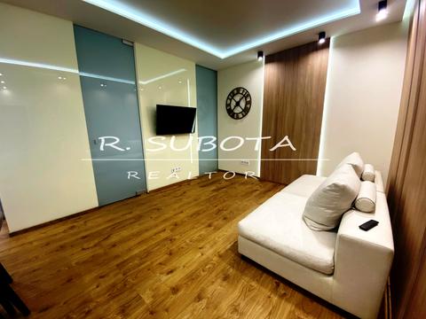 квартира за адресою Левка Лук'яненка вул. (Василя Жуковського), 16, 18, 20, 24