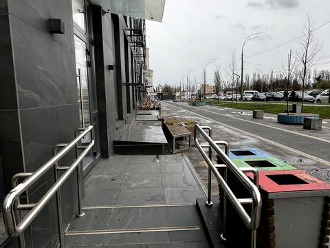 комерційна за адресою Святослава Хороброго вул., 11-Б