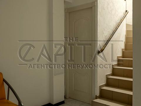 комерційна за адресою Ділова вул. (Димитрова), 7