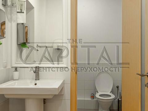 комерційна за адресою Ділова вул. (Димитрова), 7