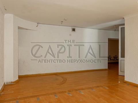 комерційна за адресою Ділова вул. (Димитрова), 7