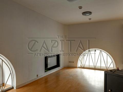 комерційна за адресою Ділова вул. (Димитрова), 7