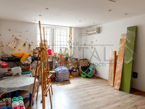 комерційна за адресою Ділова вул. (Димитрова), 7