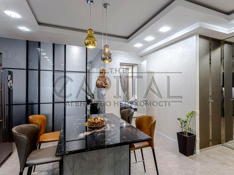 квартира за адресою Авіаконструктора Антонова вул., 2-Б