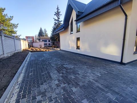 будинок за адресою Братська вул. (Калініна), 76