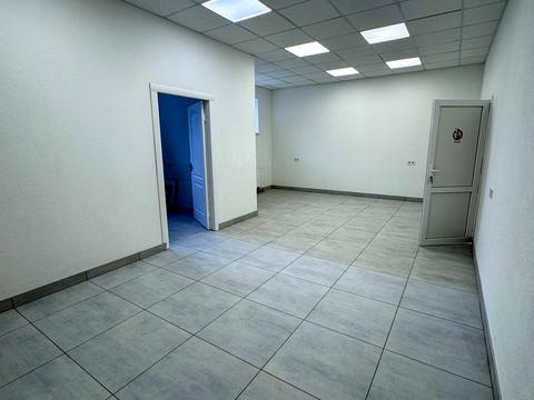 комерційна за адресою Волошкова вул., 6