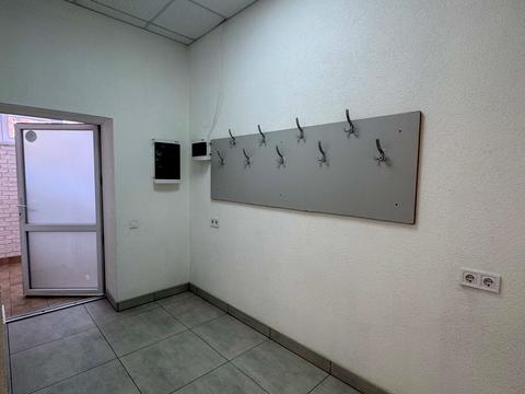 комерційна за адресою Волошкова вул., 6