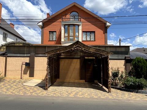 будинок за адресою Кленова