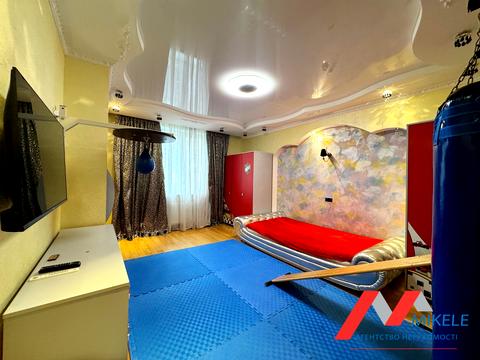 квартира за адресою Раїси Окіпної вул., 8