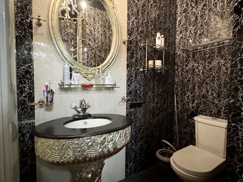 квартира за адресою Раїси Окіпної вул., 8