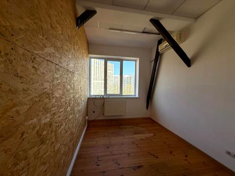 комерційна за адресою Уманська вул., 19