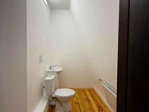 комерційна за адресою Уманська вул., 19