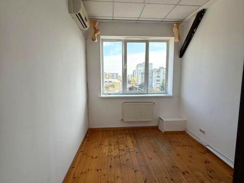 комерційна за адресою Уманська вул., 19