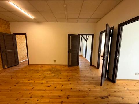 комерційна за адресою Уманська вул., 19