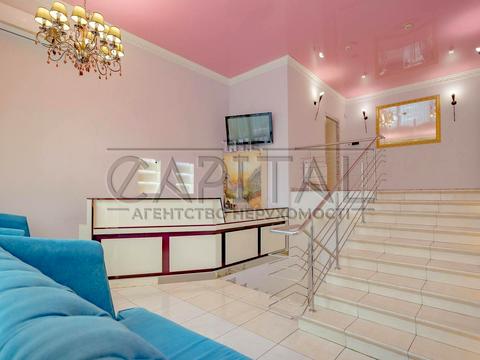 комерційна за адресою Володимира Івасюка просп. (Героїв Сталінграду), 4