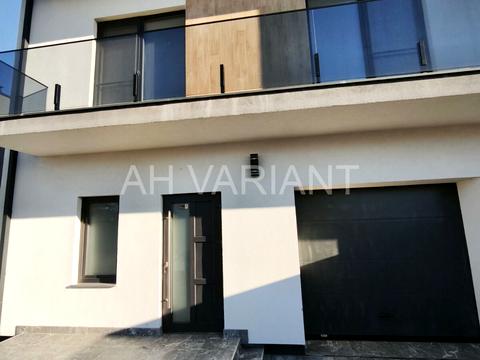 дом по адресу Ужанська ул.