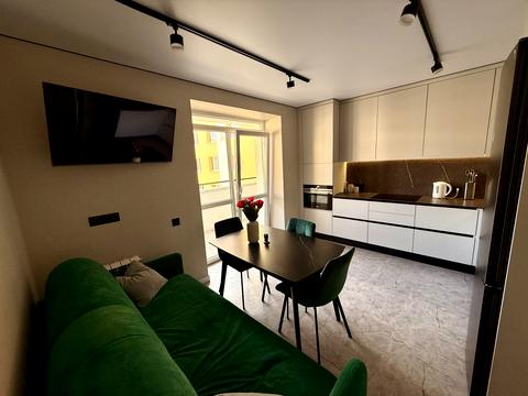 квартира за адресою Героїв Крут вул., 4