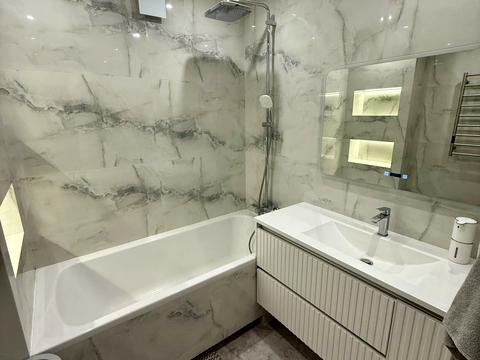 квартира за адресою Героїв Крут вул., 4