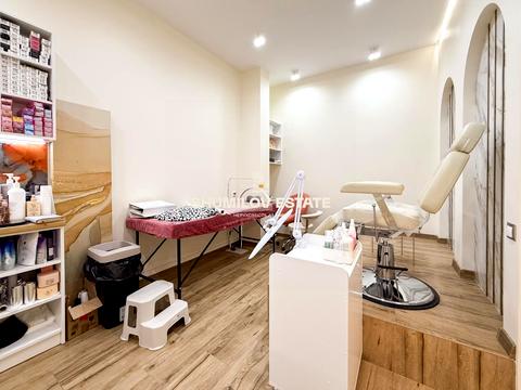 комерційна за адресою Трускавецька вул., 131