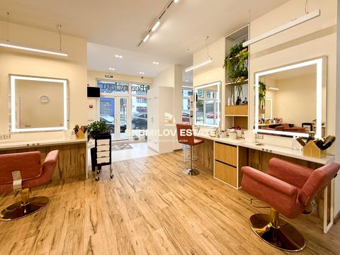 комерційна за адресою Трускавецька вул., 131