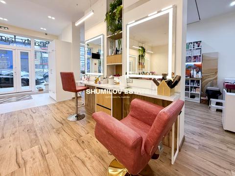 комерційна за адресою Трускавецька вул., 131