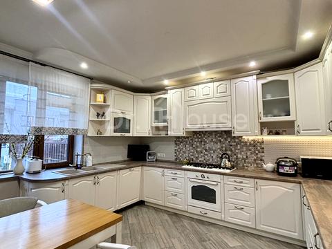 будинок за адресою Волошина