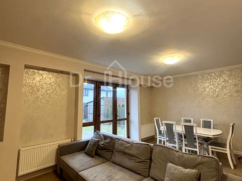 будинок за адресою Волошина