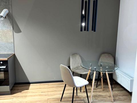 квартира за адресою Петра Дорошенка вул., 44