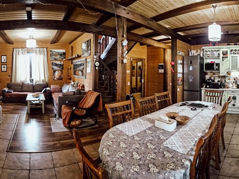 будинок за адресою Центральна вул.