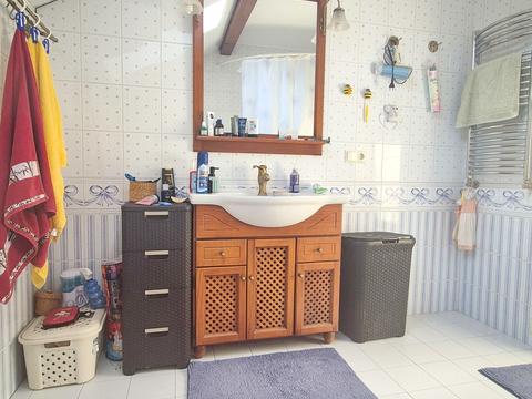 будинок за адресою Центральна вул.