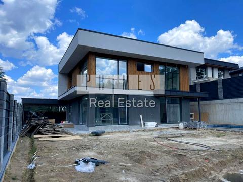 будинок за адресою Набережна вул.