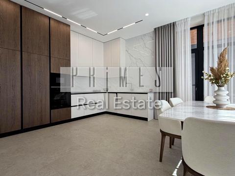 будинок за адресою Набережна вул.