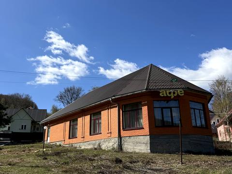 коммерческая по адресу Центральна, 111