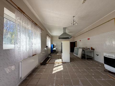 коммерческая по адресу Центральна, 111