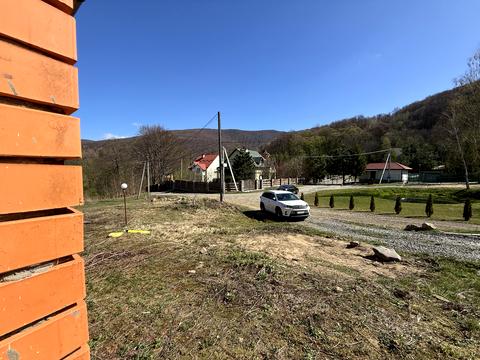 коммерческая по адресу Центральна, 111