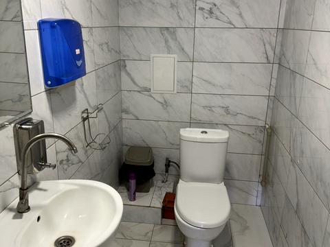 комерційна за адресою Гетьмана Івана Мазепи вул., 1