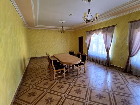 коммерческая по адресу Центральна, 2