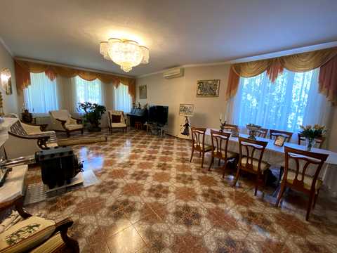 будинок за адресою Академіка Корольова вул., 69