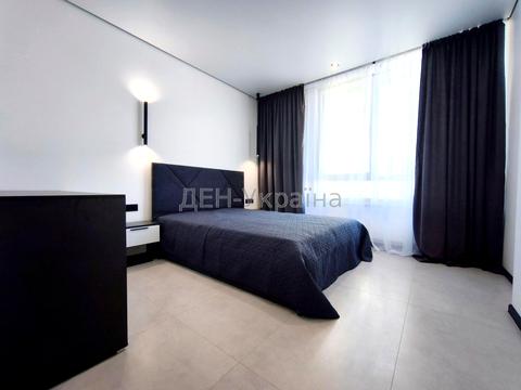 квартира за адресою Причальна вул., 12