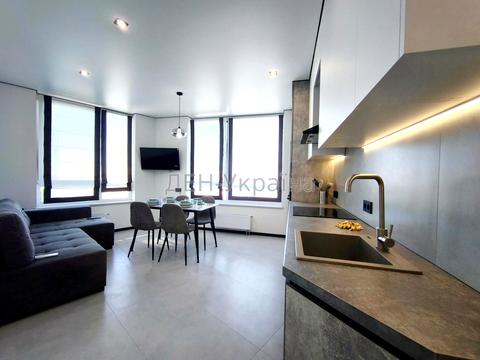 квартира за адресою Причальна вул., 12