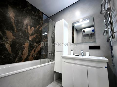 квартира за адресою Причальна вул., 12