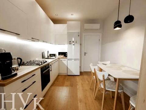 квартира за адресою Університетська вул., 25