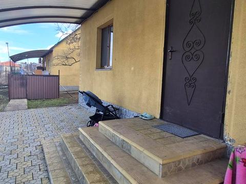 будинок за адресою Набережна