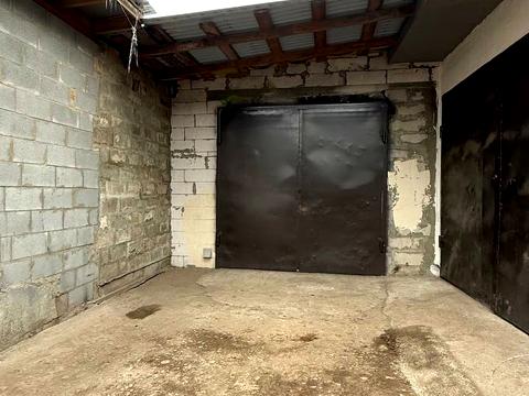 паркомісце за адресою Українська вул., 80-А