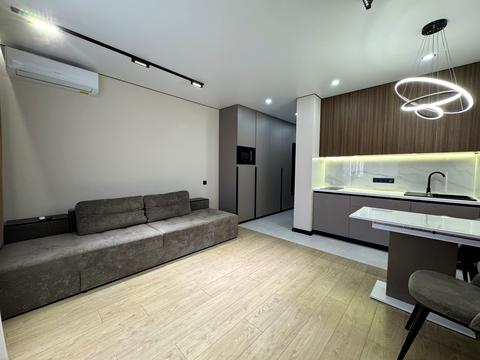 квартира по адресу Героев Небесной Сотни просп., (Будинок 20/10)