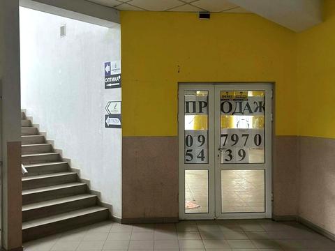 комерційна за адресою Українська вул., 44