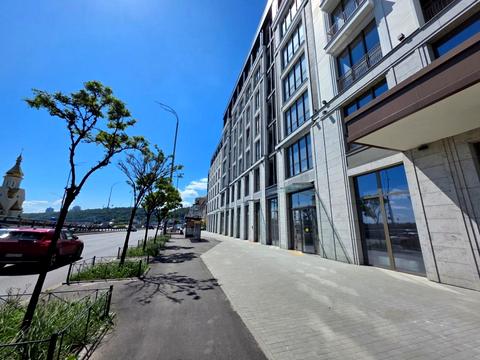 комерційна за адресою Набережно-Хрещатицька вул., 21