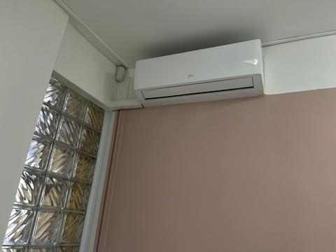 комерційна за адресою Корятовича пл., 4