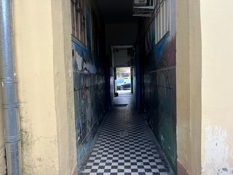 комерційна за адресою Корятовича пл., 4